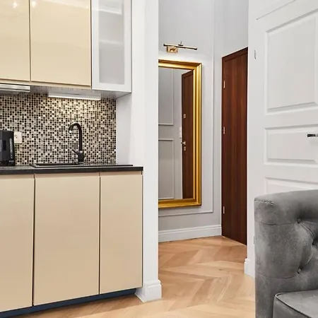 Househost I: Studencka Street